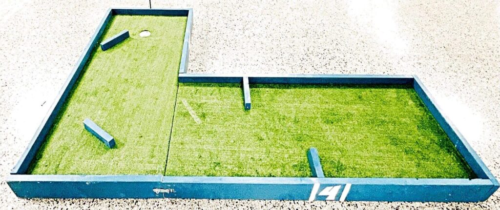 Mini golf