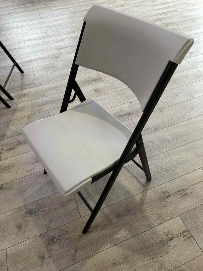 Chaise en plastique
