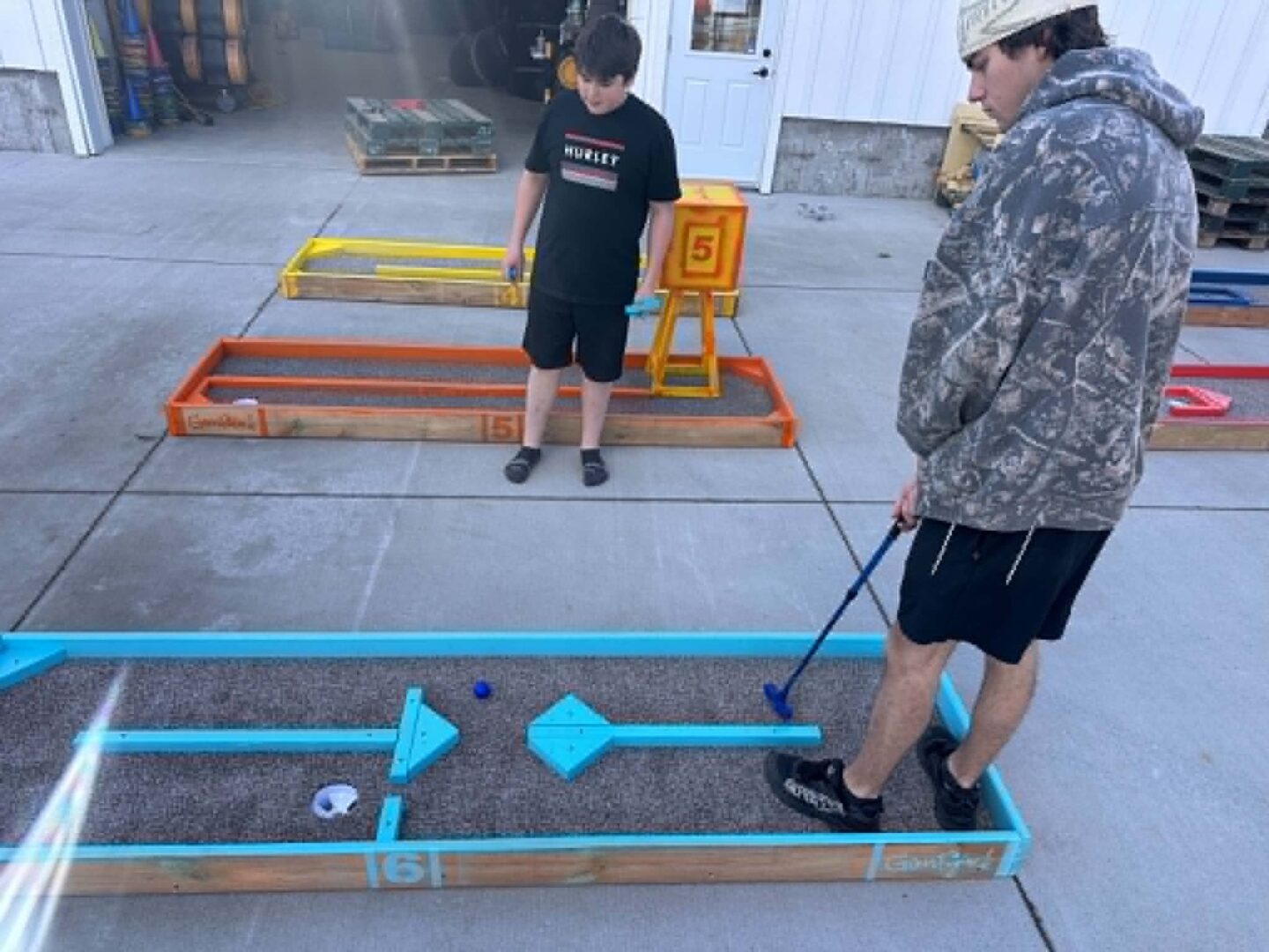 Mini Golf Brun – Image 18